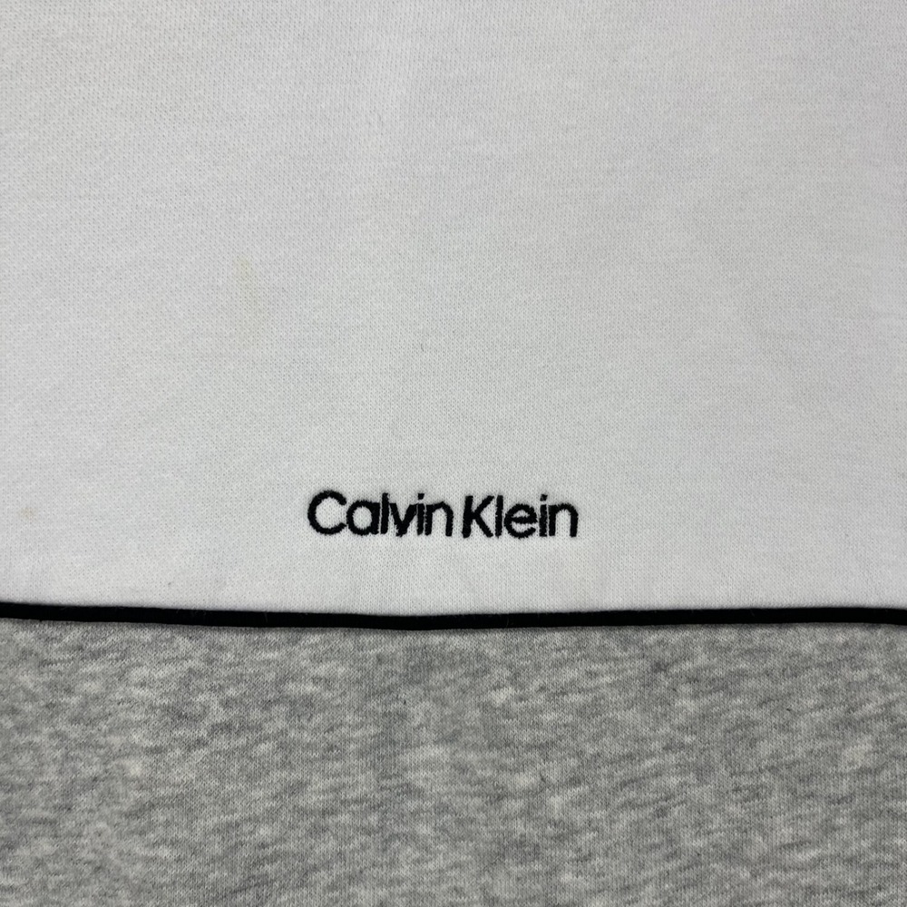 EUC Calvin Klein Men White Gray Colorblock Crewneck Fleece Sweatshirt Pullover M - Picture 2 of 8